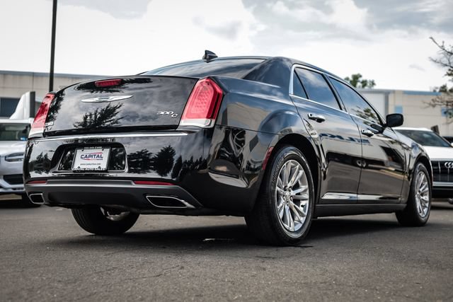 Used 2015 Chrysler 300 C RWD image 17