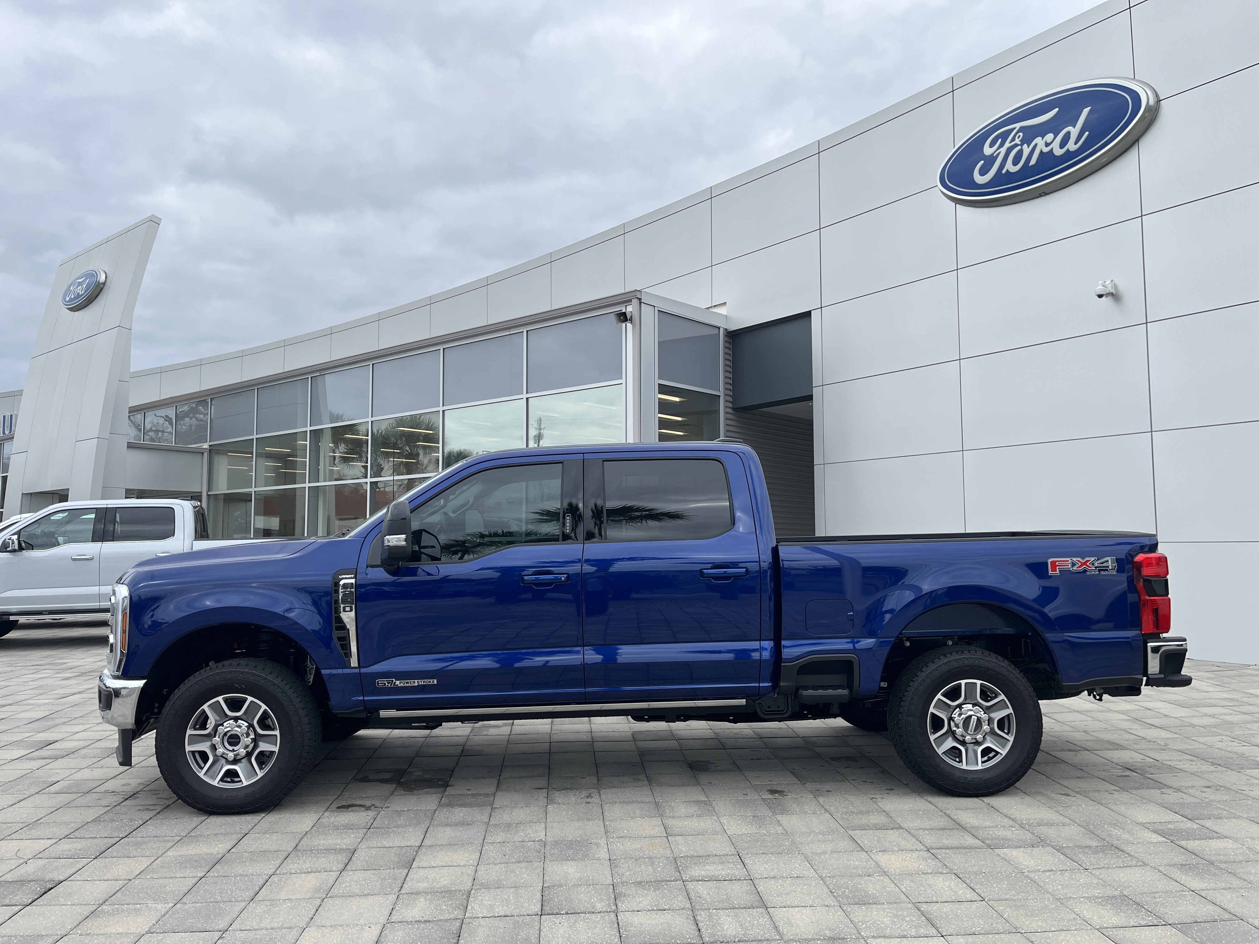 New 2026 Ford F250 Lariat w/ Lariat Ultimate Package image 3