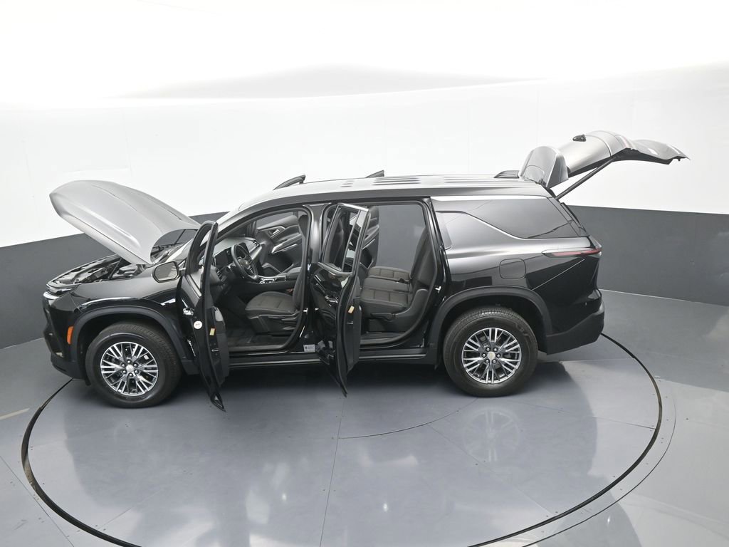 Used 2024 Chevrolet Traverse LS image 71