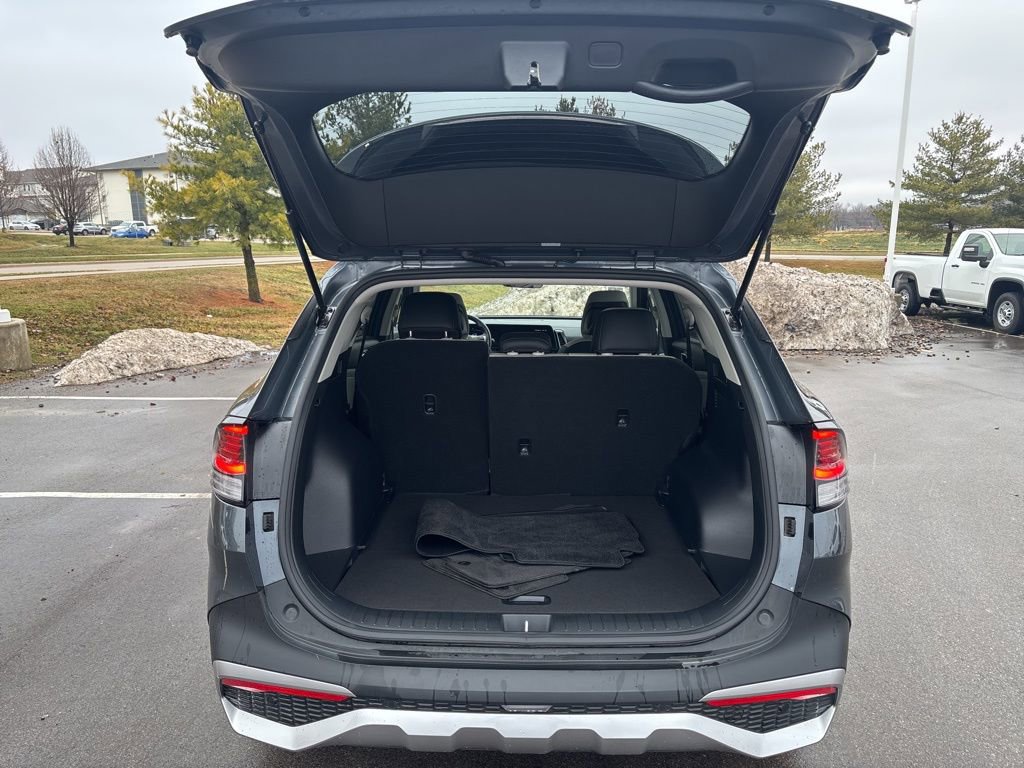 Used 2025 Kia Sportage EX image 12