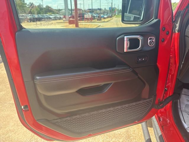 Used 2021 Jeep Gladiator Rubicon AWD/4WD image 10