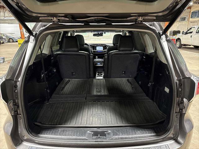 Certified 2016 Toyota Highlander Limited Platinum w/ Protection Package #3 AWD/4WD image 11