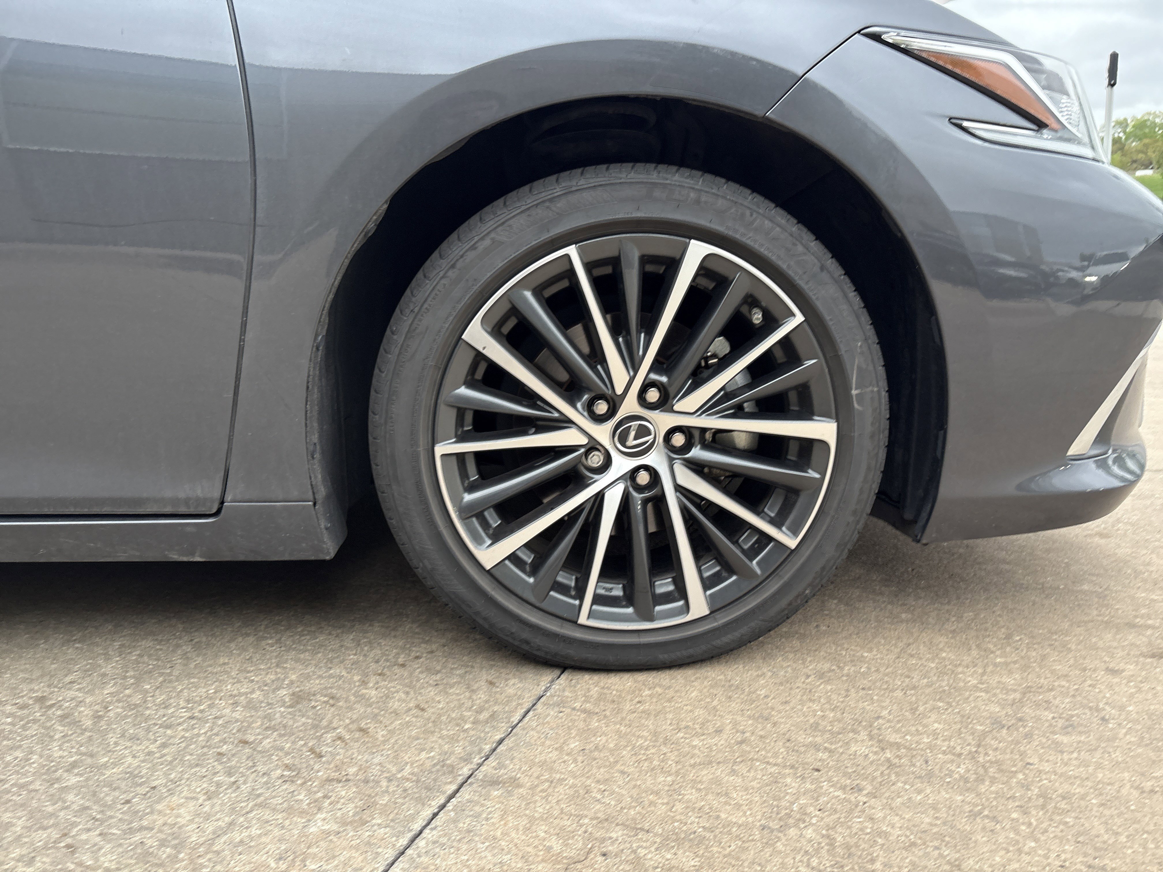 Used 2023 Lexus ES 250 w/ Premium Package image 13