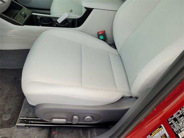 New 2025 Hyundai Kona SEL AWD/4WD image 17