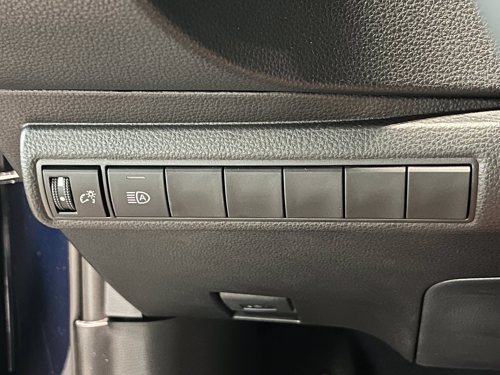 New 2026 Toyota Corolla XSE FWD image 32