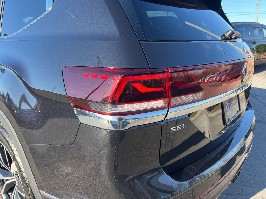 Used 2024 Volkswagen Atlas SEL Premium R-Line image 13