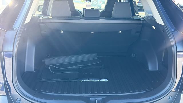 Used 2023 Toyota RAV4 XLE w/ Convenience Package image 26