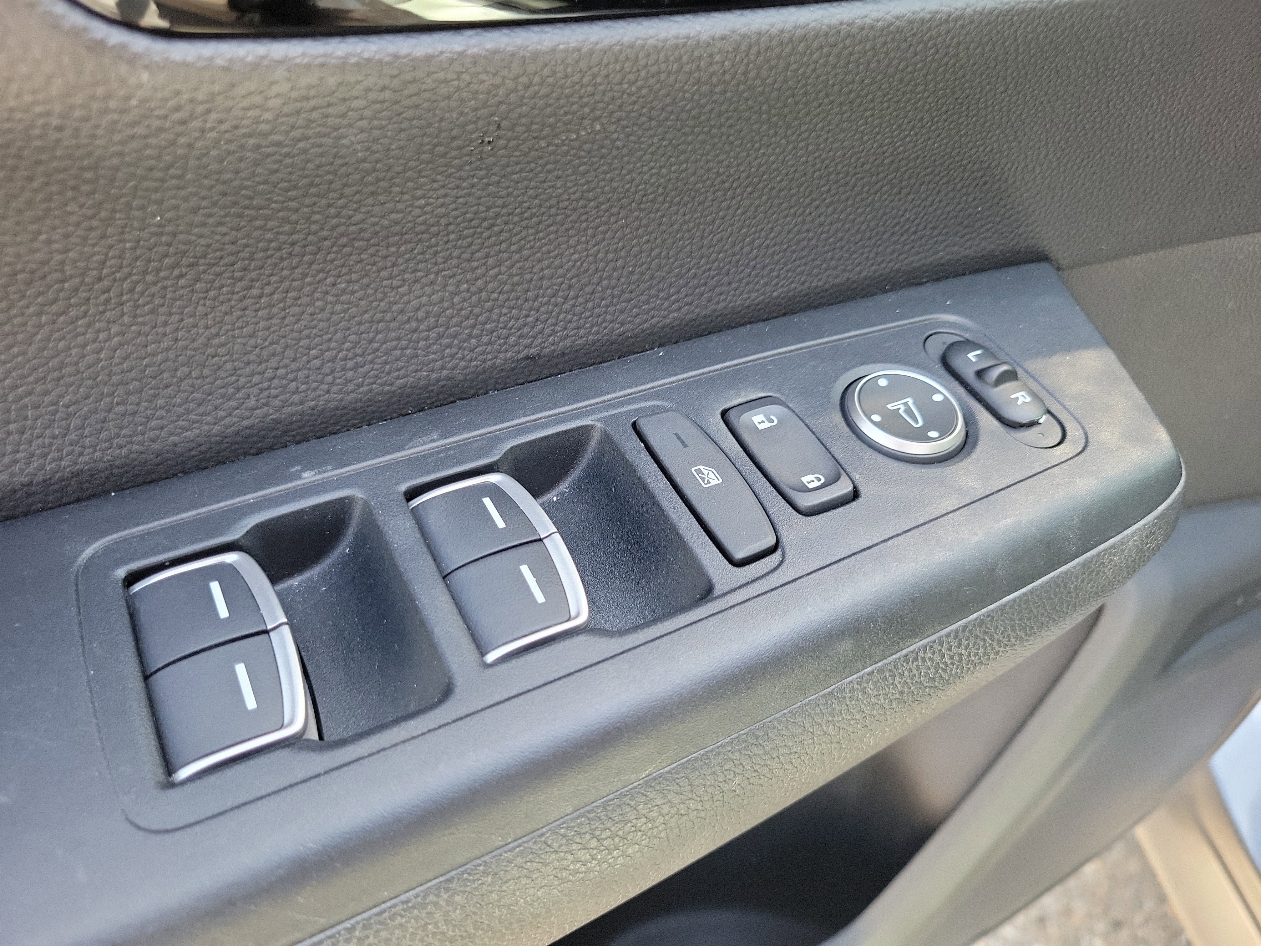 Used 2023 Honda CR-V Sport Touring image 25