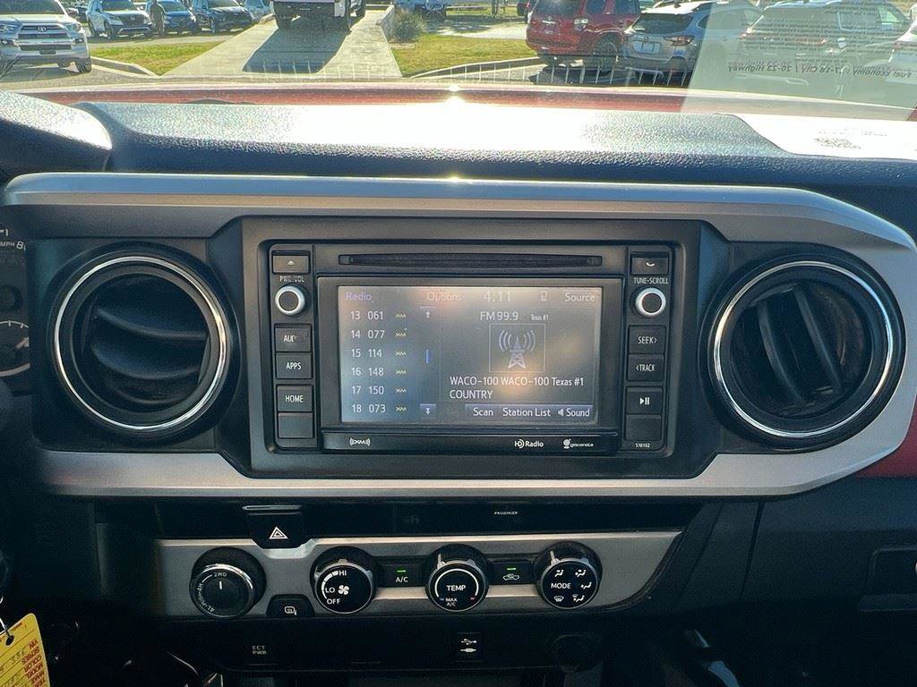 Used 2016 Toyota Tacoma SR5 image 21