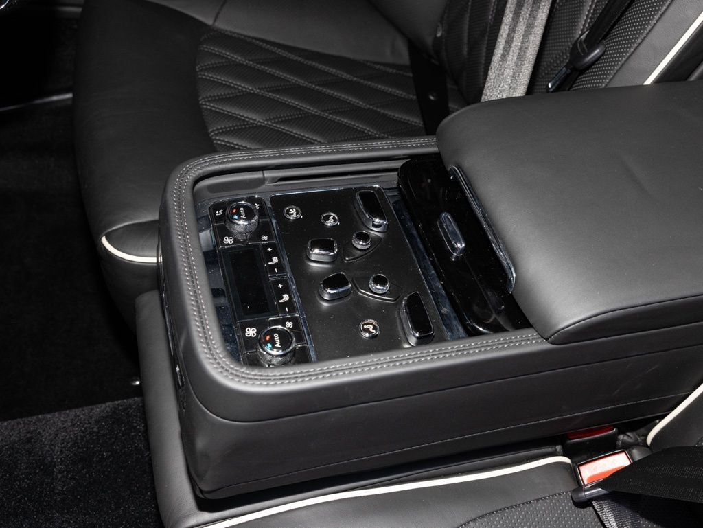 Used 2020 Bentley Mulsanne RWD image 54