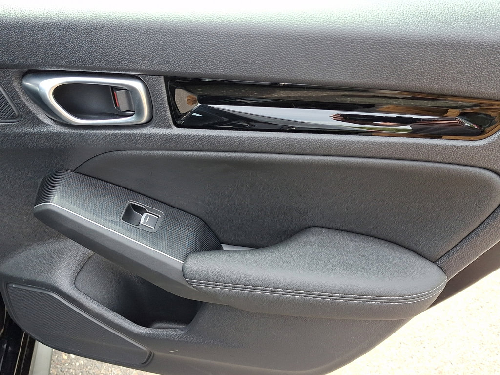 Used 2022 Honda Civic Sport Touring image 14