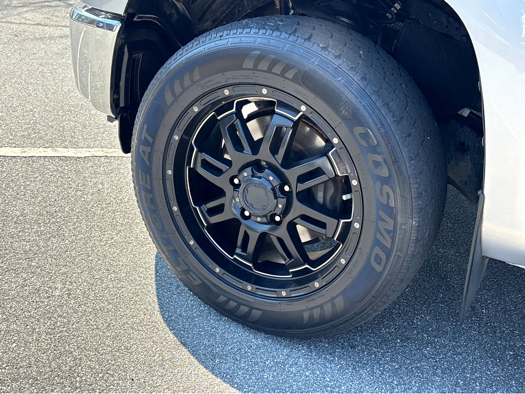 Used 2017 Toyota Tundra SR5 w/ SR5 Upgrade Package image 21