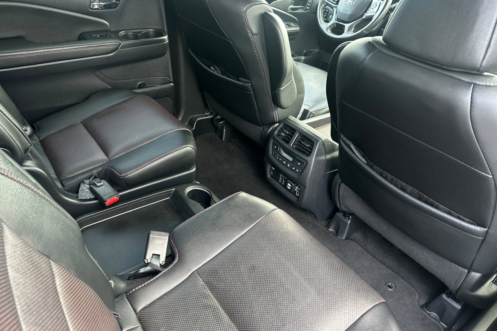 Used 2020 Honda Pilot Black Edition image 18