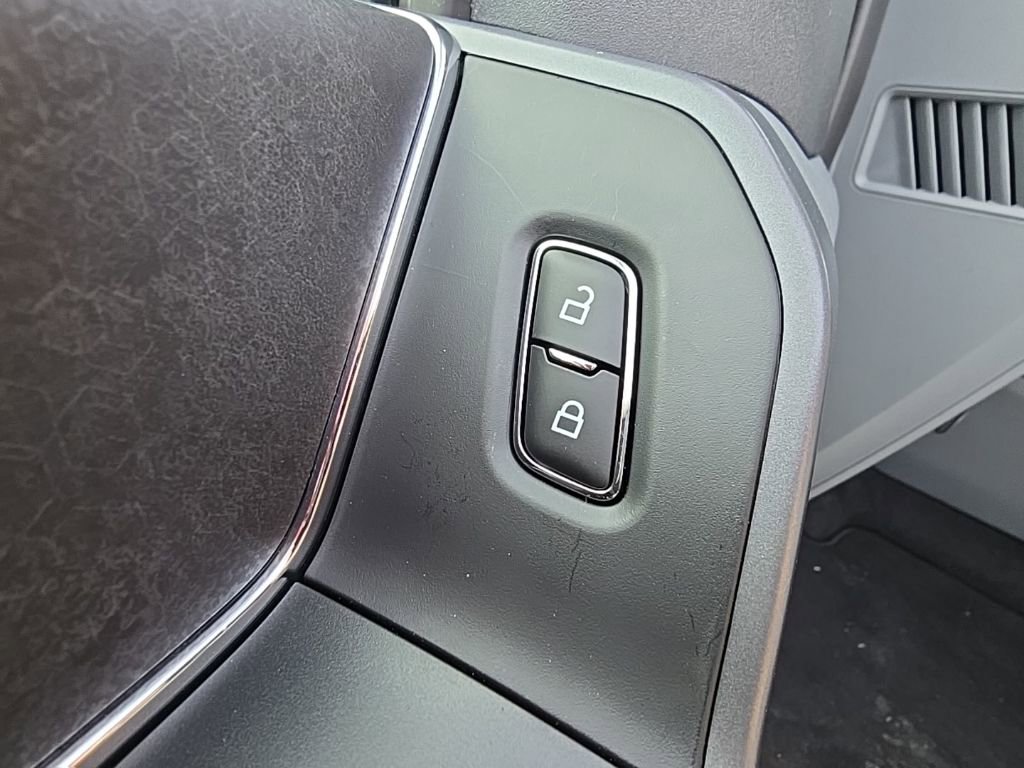 New 2025 Ford F150 XLT w/ Equipment Group 302A MID image 9