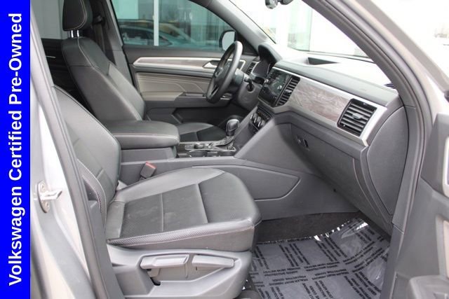 Used 2022 Volkswagen Atlas Cross Sport SE w/ Panoramic Sunroof Package image 21