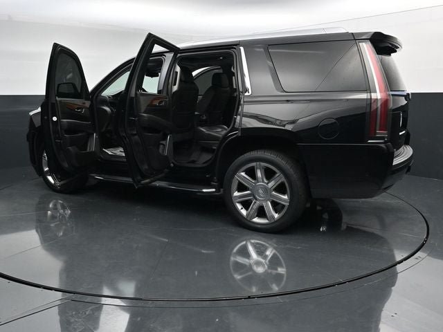 Used 2020 Cadillac Escalade Luxury AWD/4WD image 40