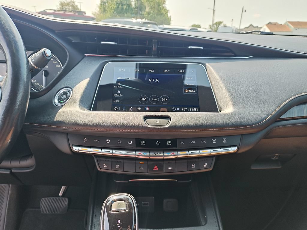 Used 2023 Cadillac XT4 Premium Luxury AWD/4WD image 21