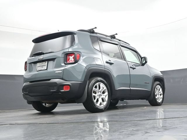 Used 2016 Jeep Renegade Latitude FWD image 33