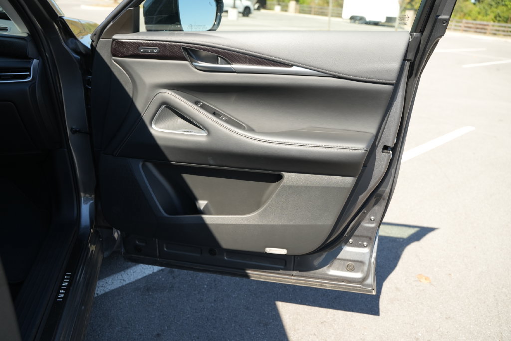 Used 2025 INFINITI QX60 Sensory AWD/4WD image 23