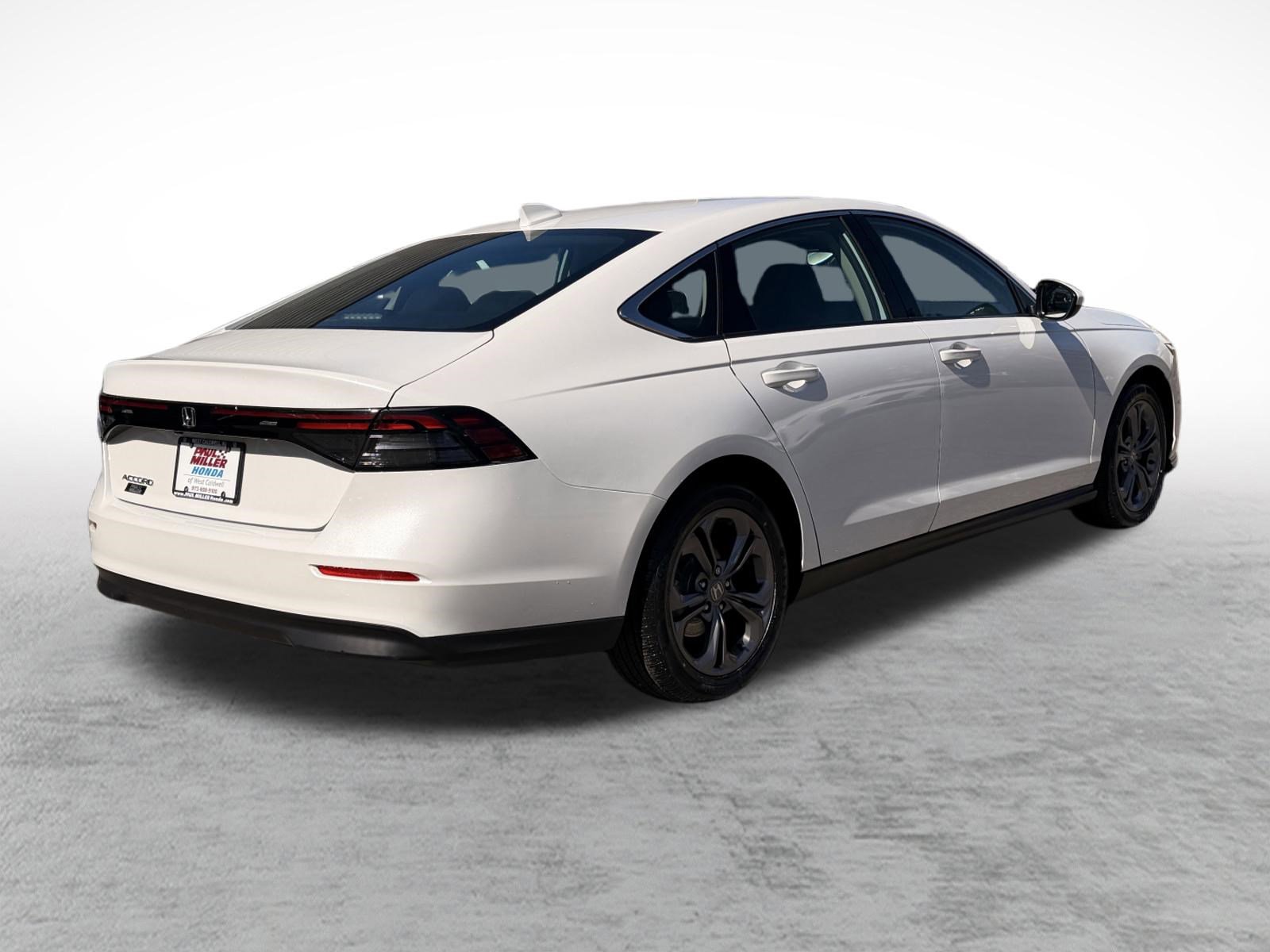 Certified 2023 Honda Accord EX image 6