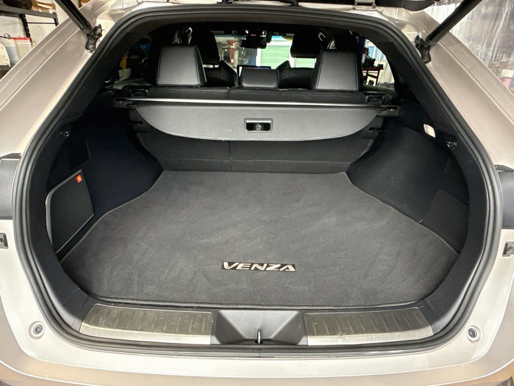 Used 2023 Toyota Venza Limited AWD/4WD image 25