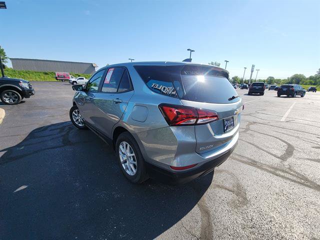 Used 2024 Chevrolet Equinox LS w/ LS Convenience Package FWD image 7