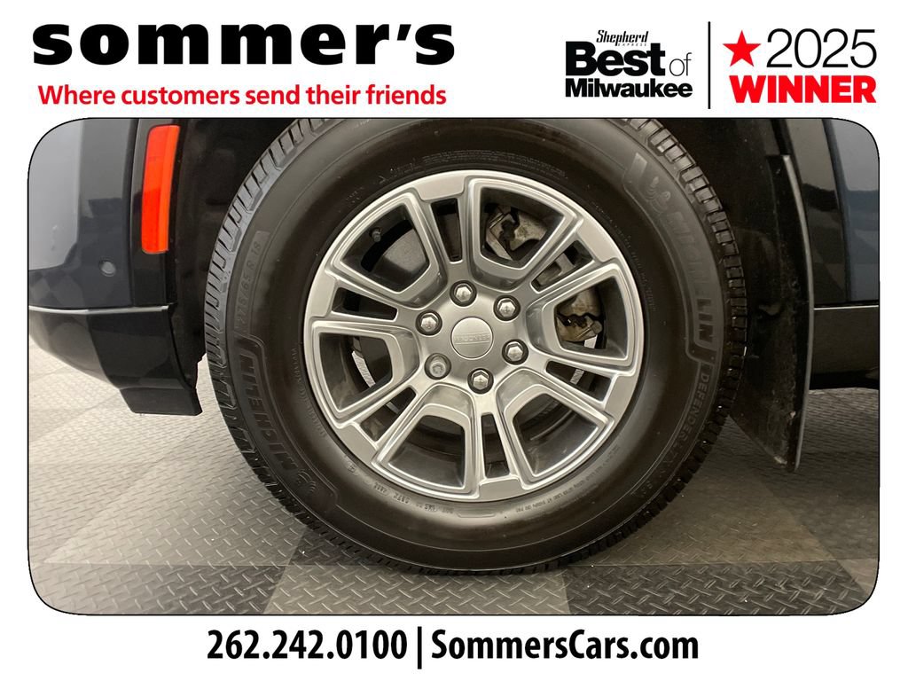 Used 2023 Jeep Wagoneer 4WD image 24