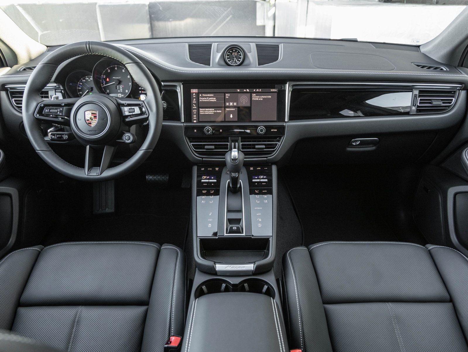 Certified 2026 Porsche Macan Turbo AWD/4WD image 12
