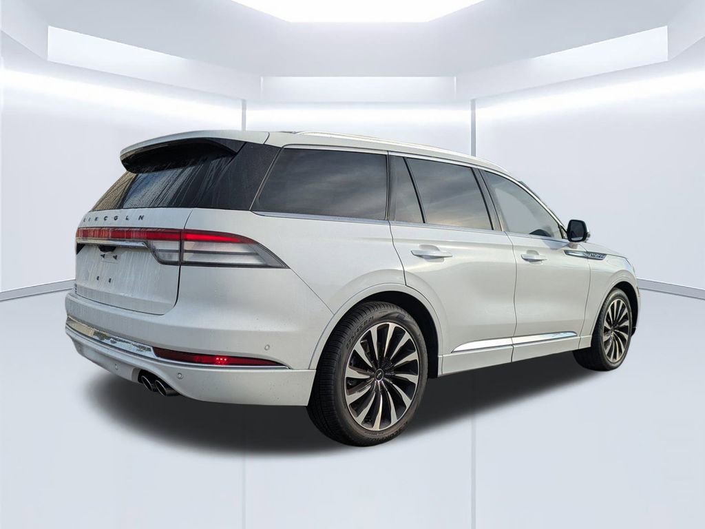 Used 2022 Lincoln Aviator Black Label Grand Touring w/ Class IV Trailer Tow Package image 4
