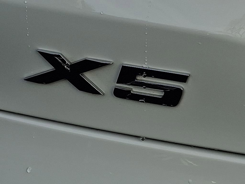 Used 2021 BMW X5 xDrive40i w/ Premium Package image 30
