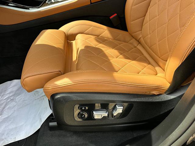 Certified 2024 BMW X5 xDrive50e w/ M Sport Package image 12