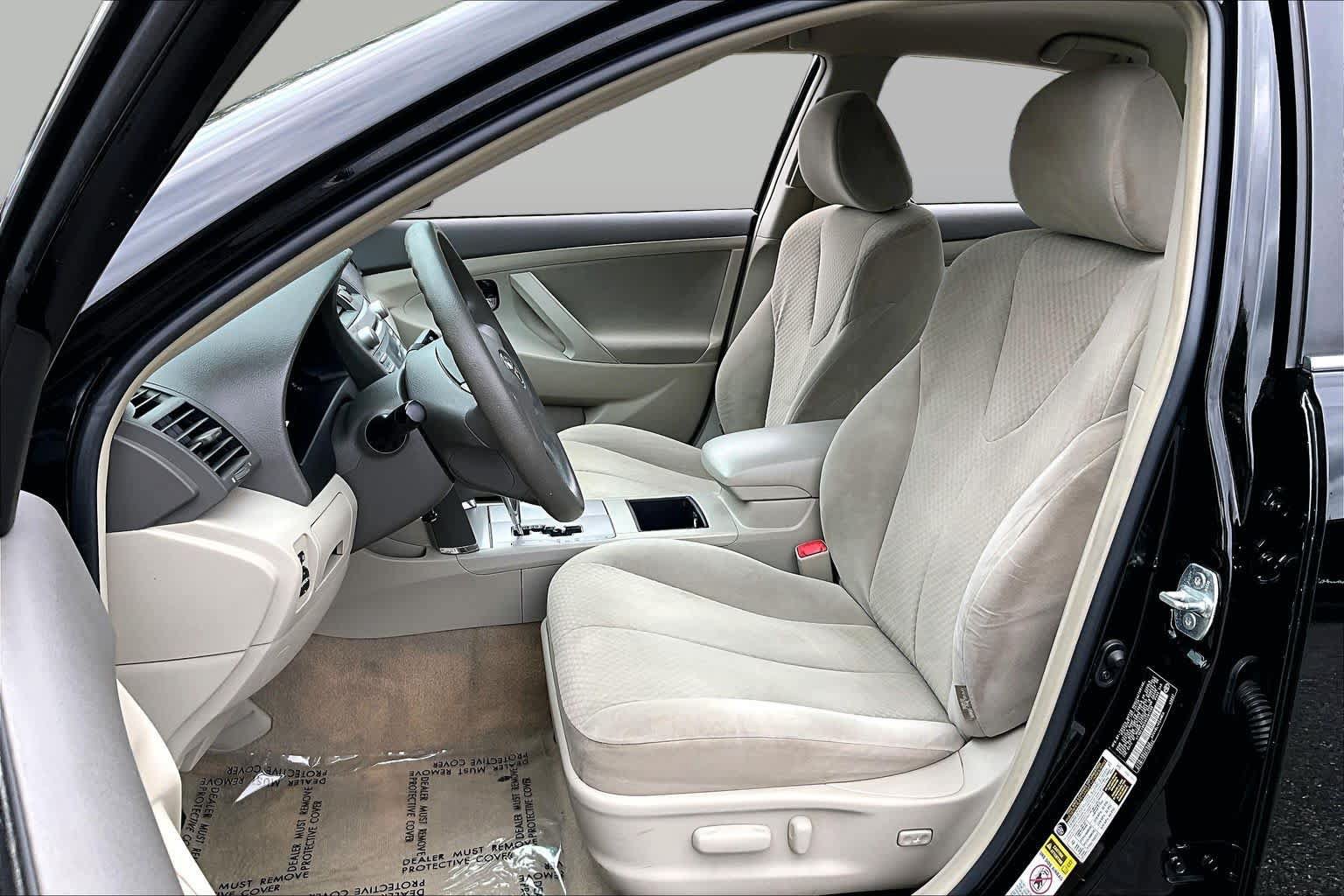 Used 2009 Toyota Camry LE FWD image 7