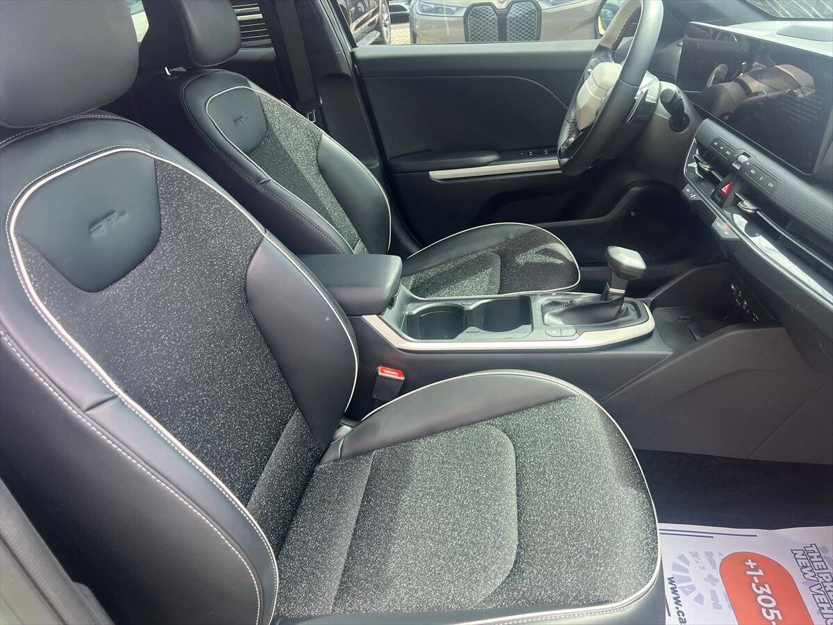 Used 2025 Kia K4 GT-Line w/ GT-Line Sunroof Package image 10