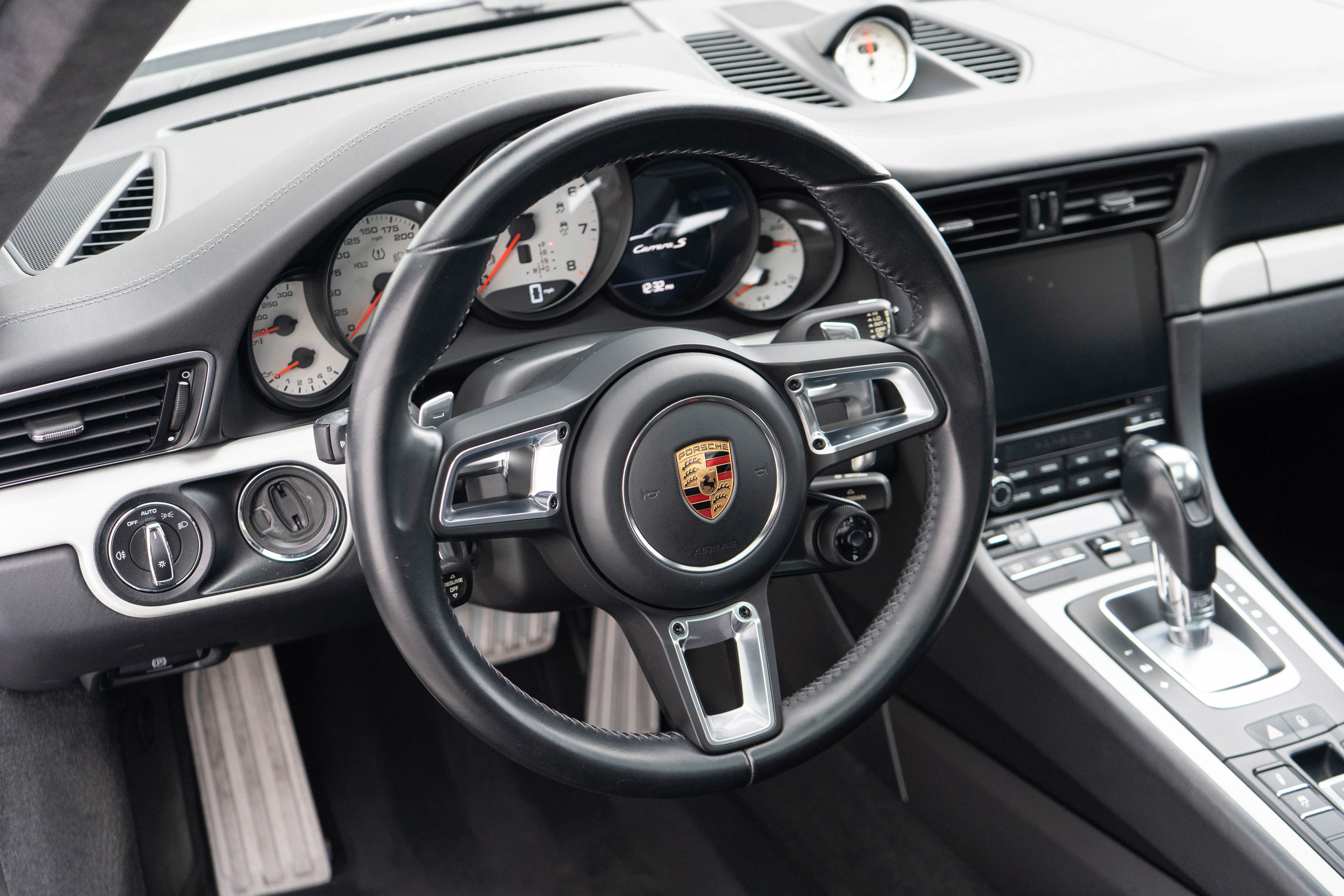 Used 2018 Porsche 911 Carrera S RWD image 13