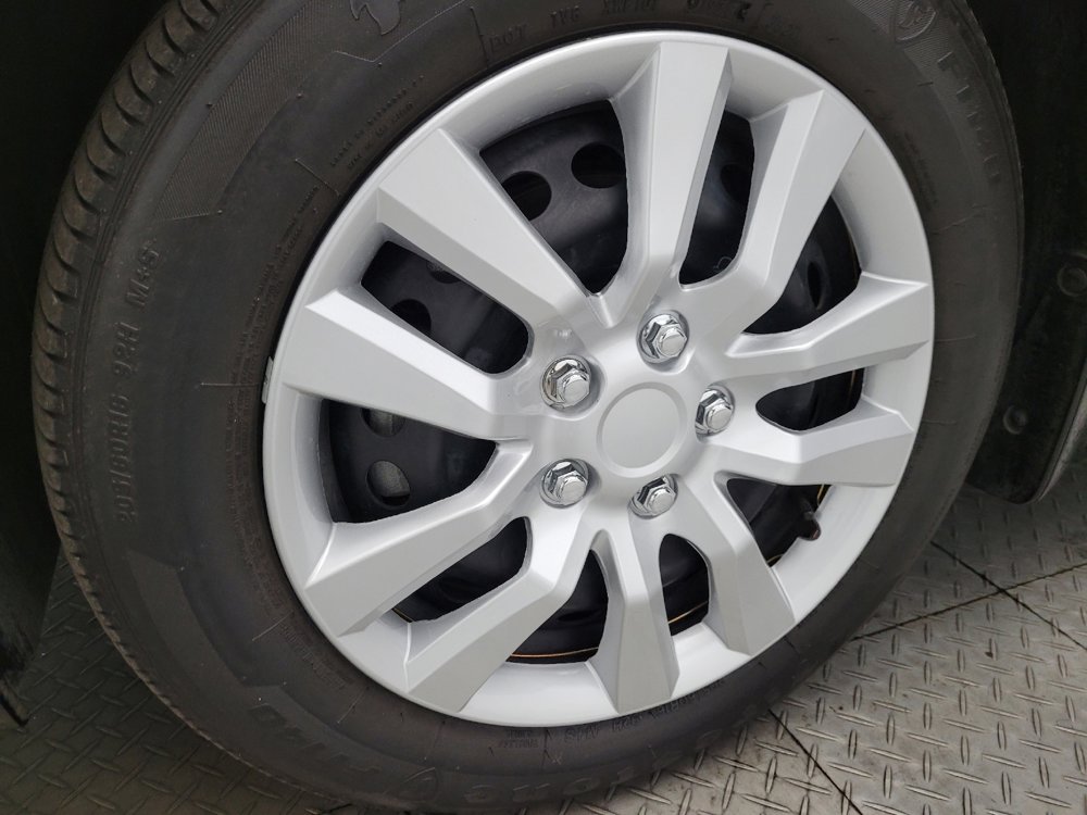 Used 2024 Nissan Sentra S image 31