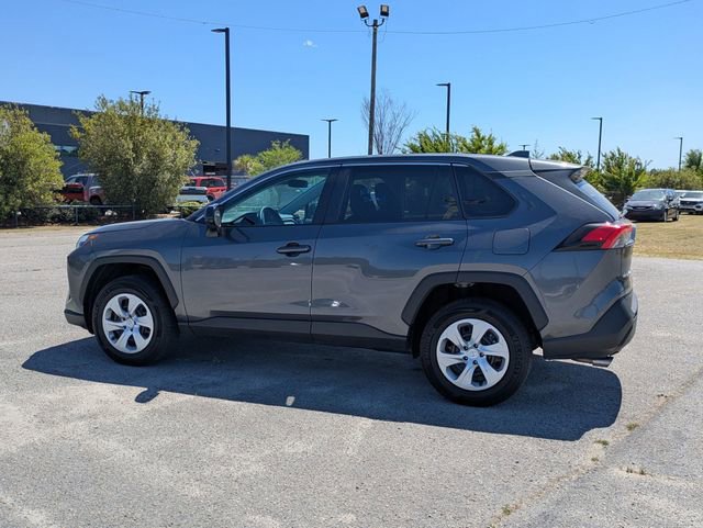 Used 2024 Toyota RAV4 LE AWD/4WD image 5