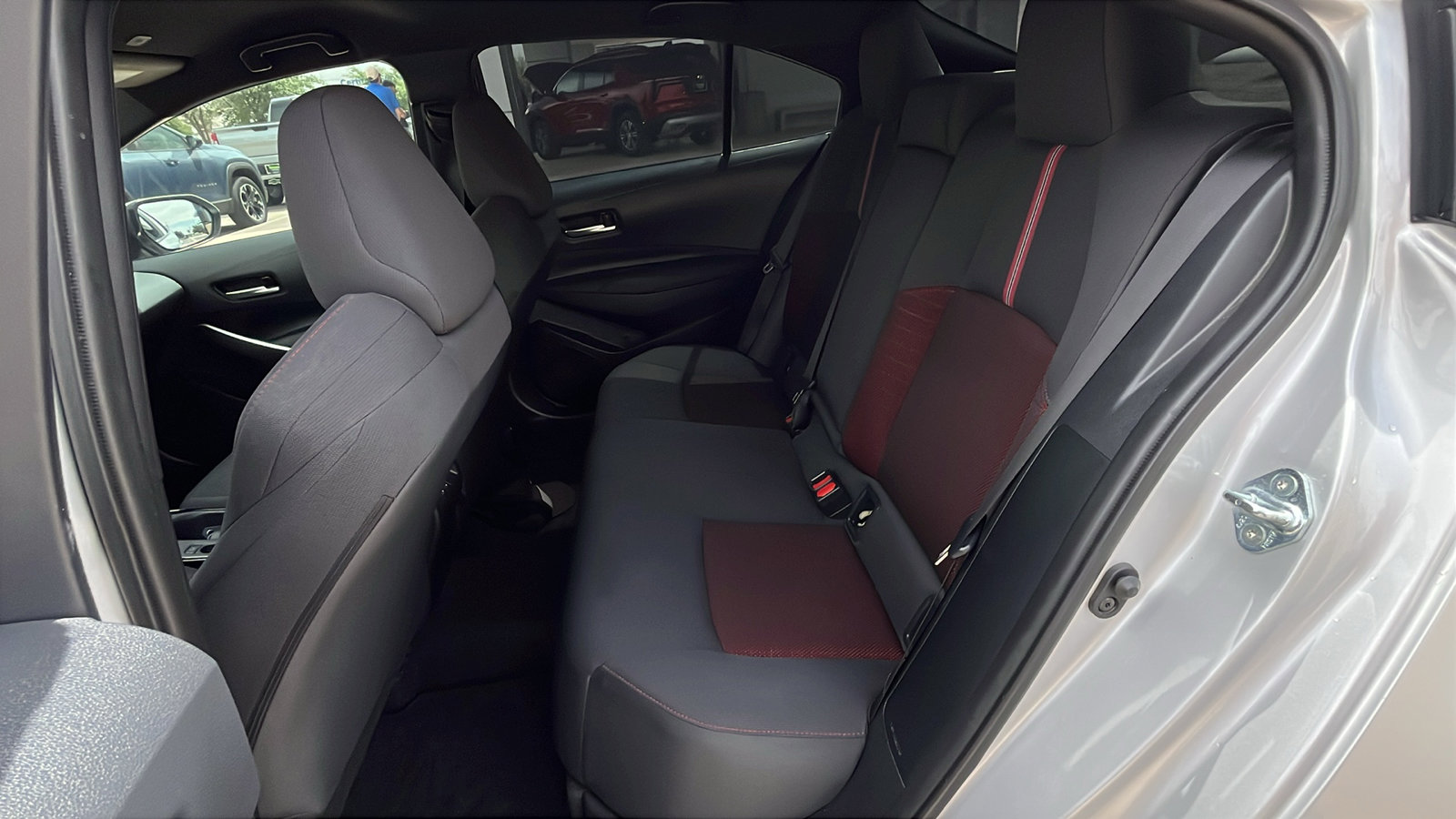 Used 2025 Toyota Corolla SE image 24