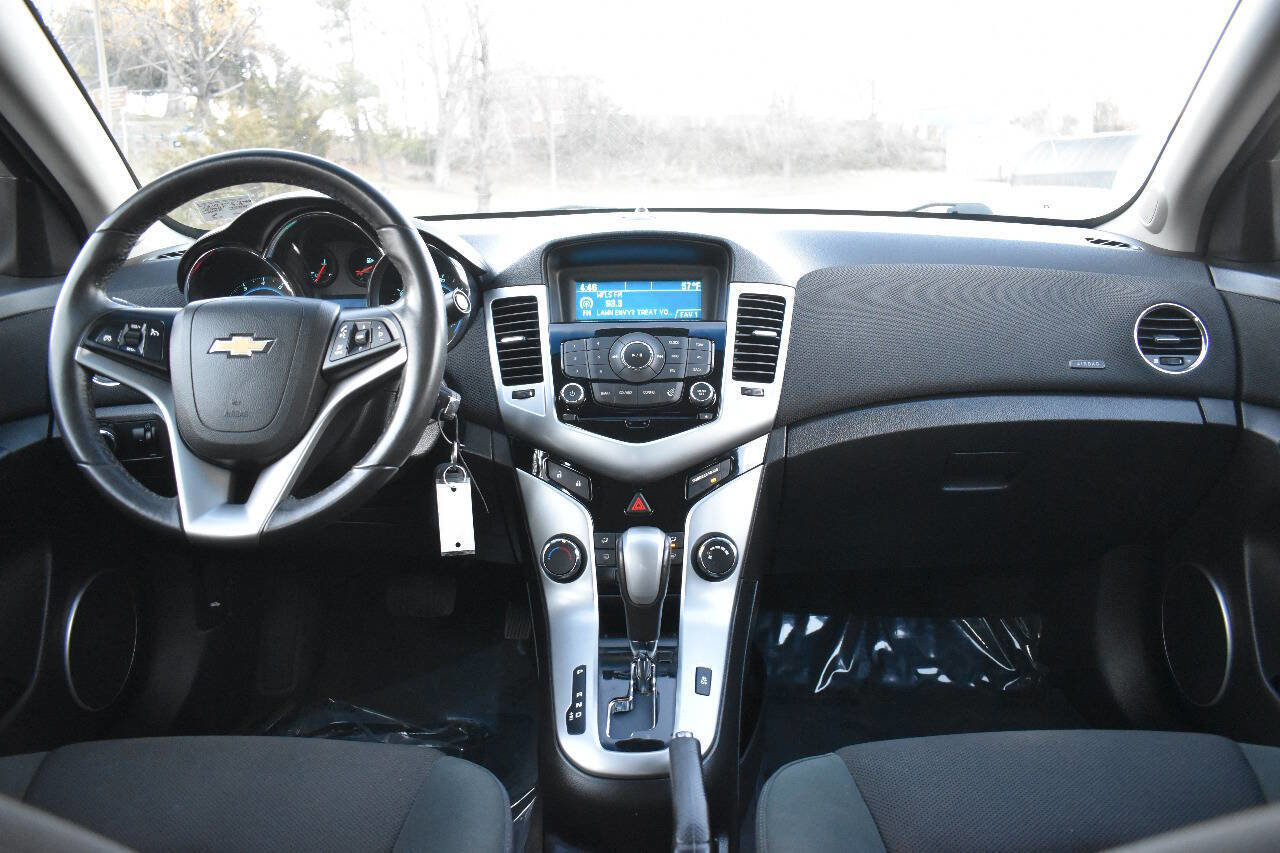 Used 2012 Chevrolet Cruze LT w/ RS Package image 17