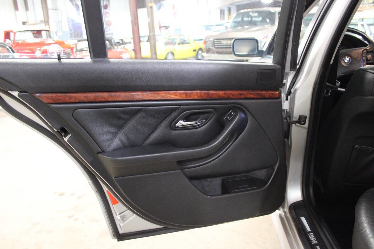 Used 2000 BMW 528i Sedan image 32