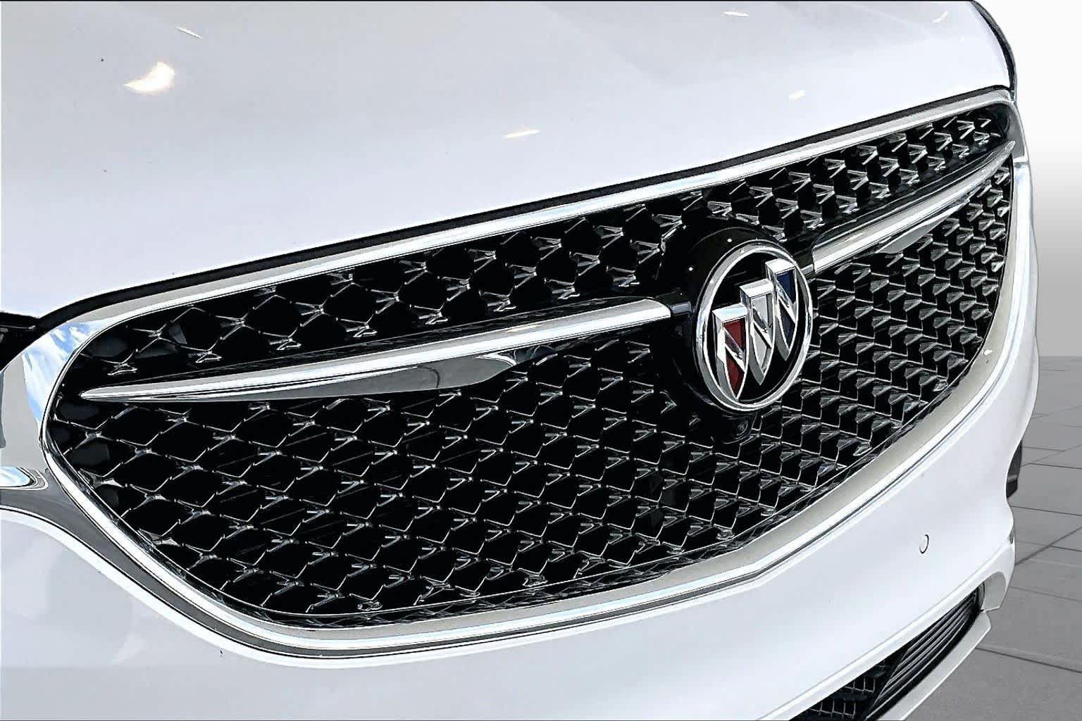 Used 2019 Buick Enclave Avenir w/ Avenir Technology Package AWD/4WD image 29