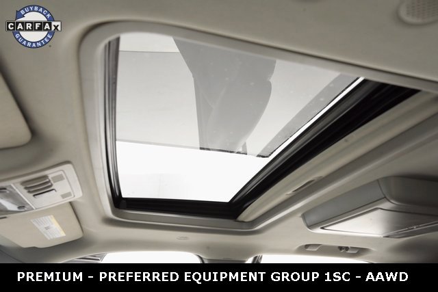 Used 2013 Cadillac Escalade Premium image 25