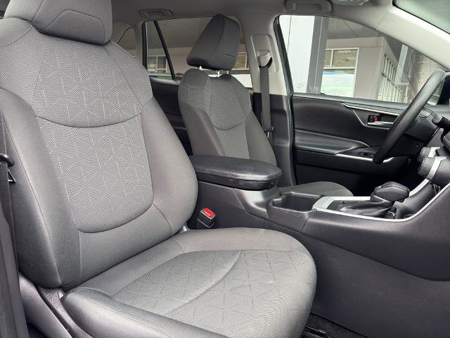 Used 2024 Toyota RAV4 XLE w/ Convenience Package image 33