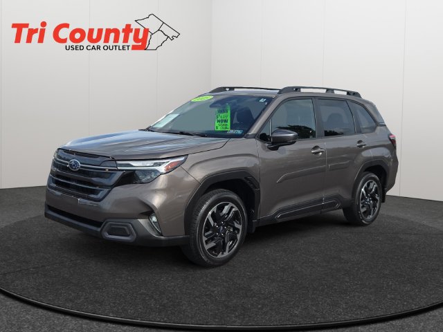 Used 2025 Subaru Forester Limited AWD/4WD image 3