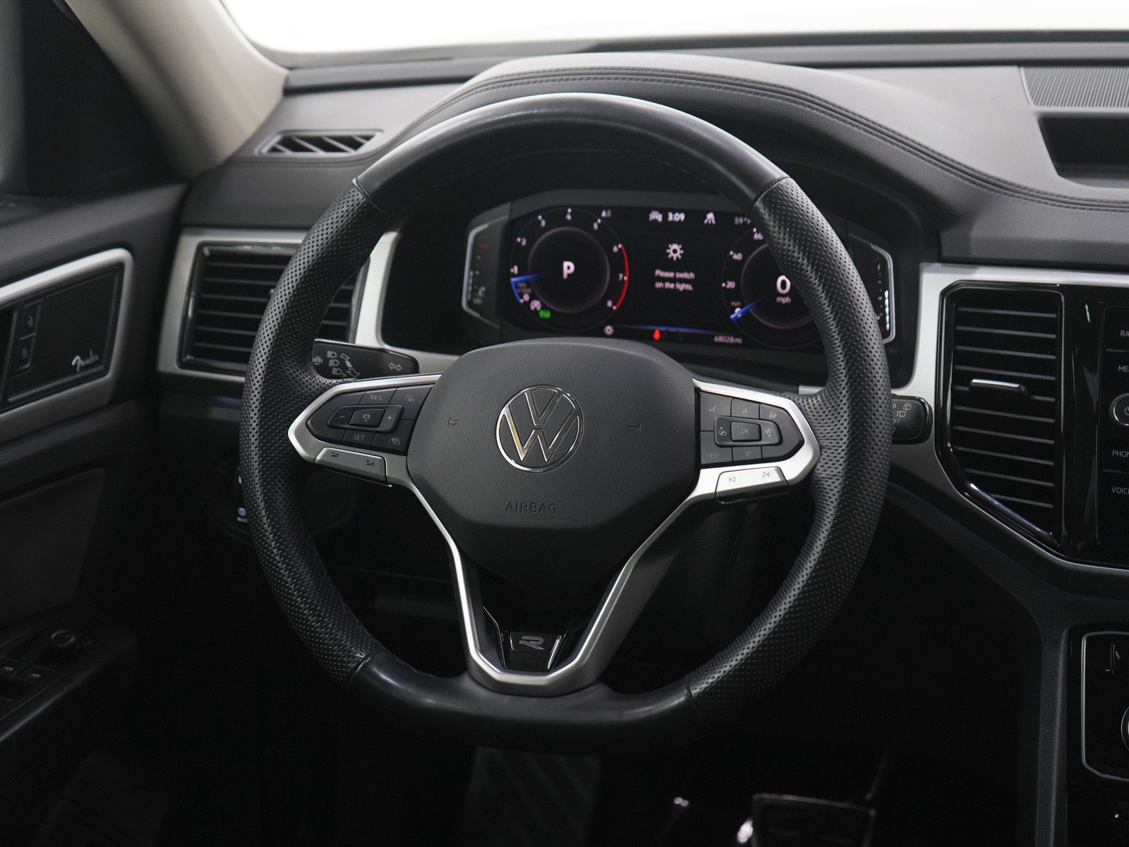 Used 2022 Volkswagen Atlas SEL Premium AWD/4WD image 16