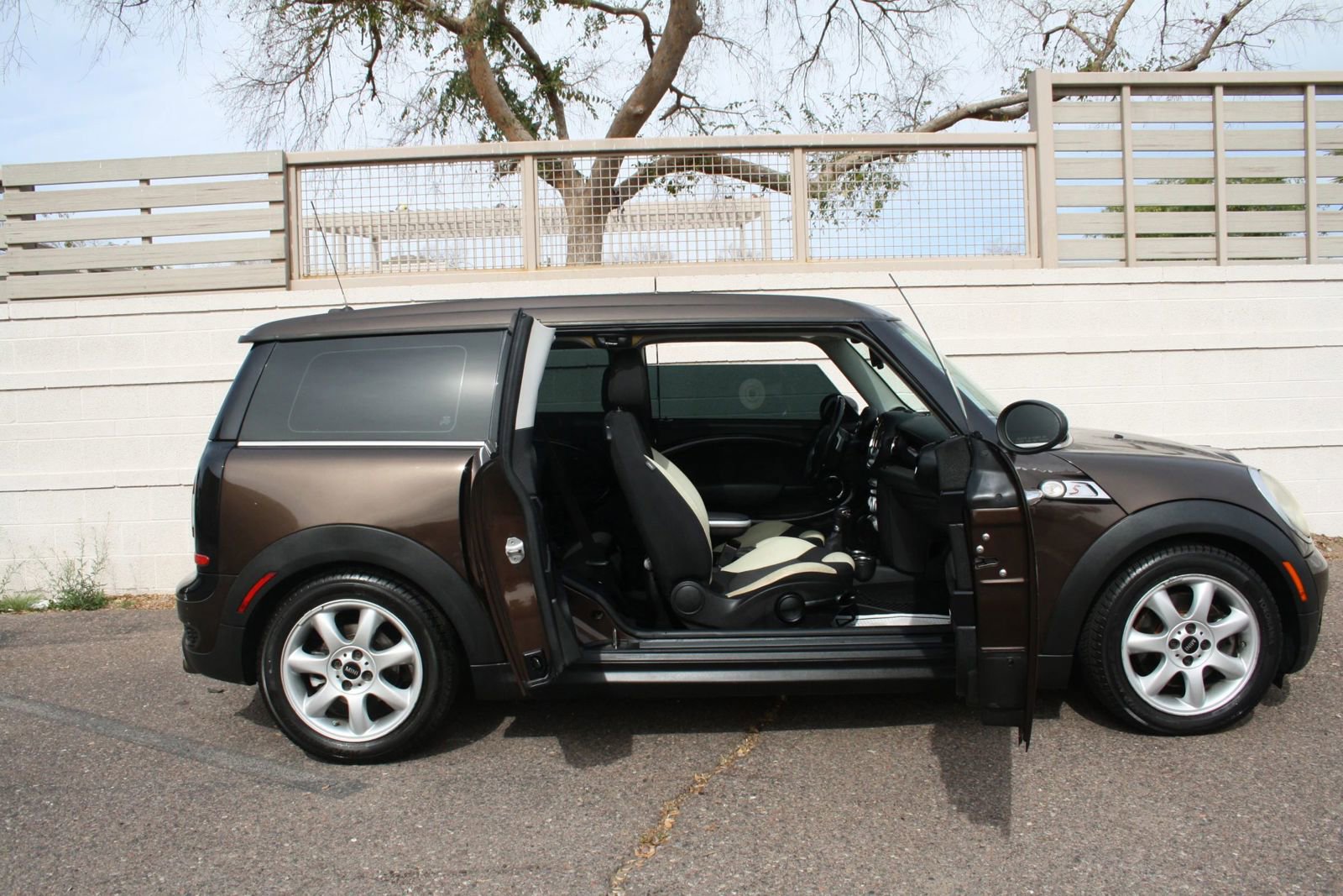 Used 2010 MINI Cooper Clubman S image 10