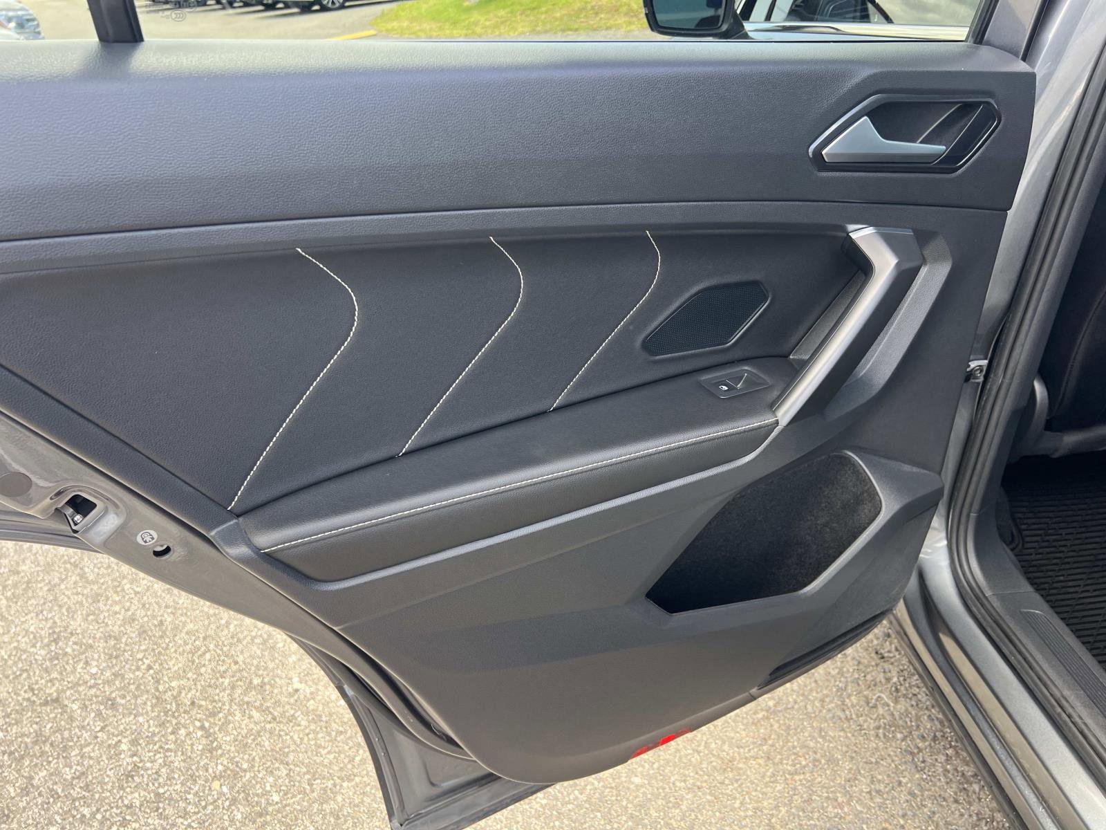 Certified 2023 Volkswagen Tiguan SE w/ Panoramic Sunroof Package FWD image 20