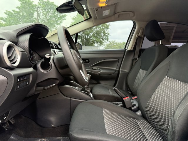 Used 2021 Nissan Versa S FWD image 10