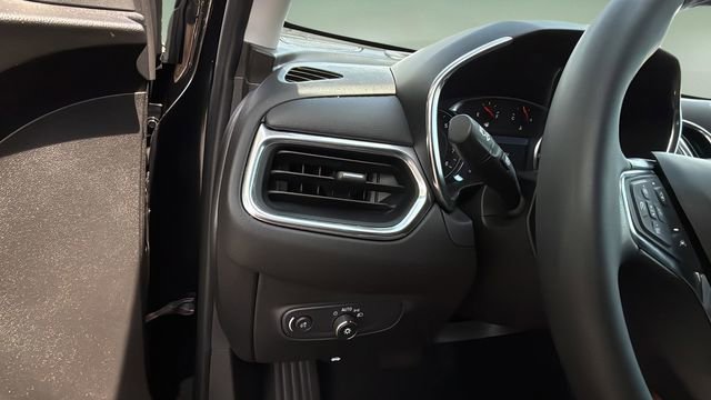 Used 2024 Chevrolet Equinox LT image 22