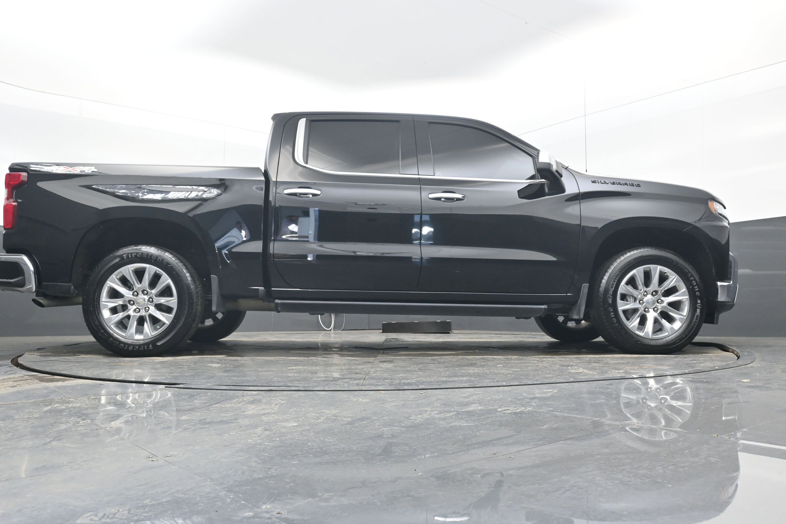 Used 2021 Chevrolet Silverado 1500 LTZ w/ LPO, Dark Essentials Package image 32