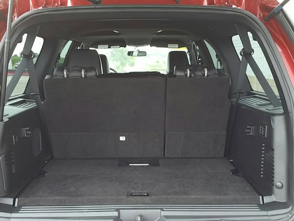 Used 2015 Ford Expedition EL XLT w/ Equipment Group 202A image 13